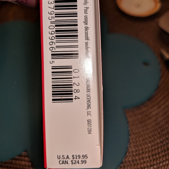 Hallmark Keepsake good heart mistletoe ornaments - Picture 3 of 4